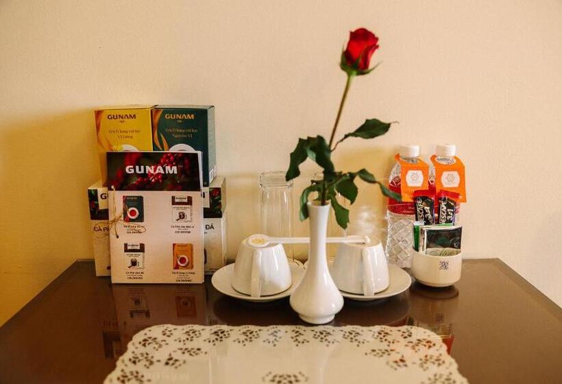 سوییت جونیور, Du Parc Hotel Dalat