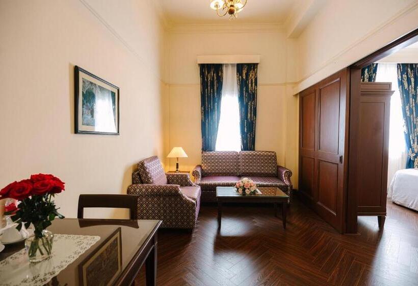 سوییت جونیور, Du Parc Hotel Dalat