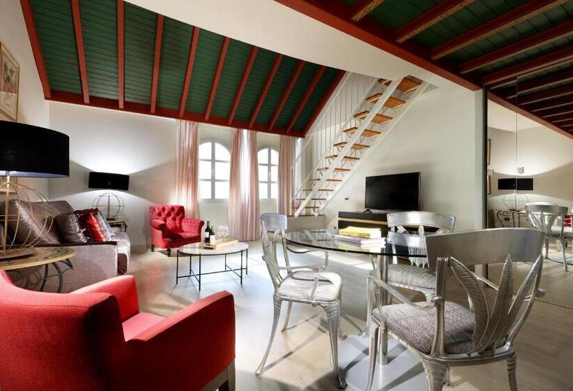 جناح جونيور, Exe Gran Hotel Solucar