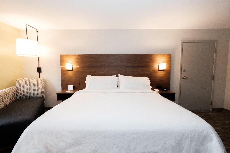 이그제큐티브 룸 킹사이즈 침대, Holiday Inn Express Atlanta Northeast I 85 Clairmont Road, An Ihg