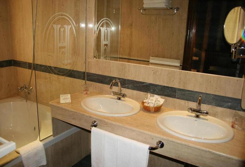 小型套房, Infanta Cristina