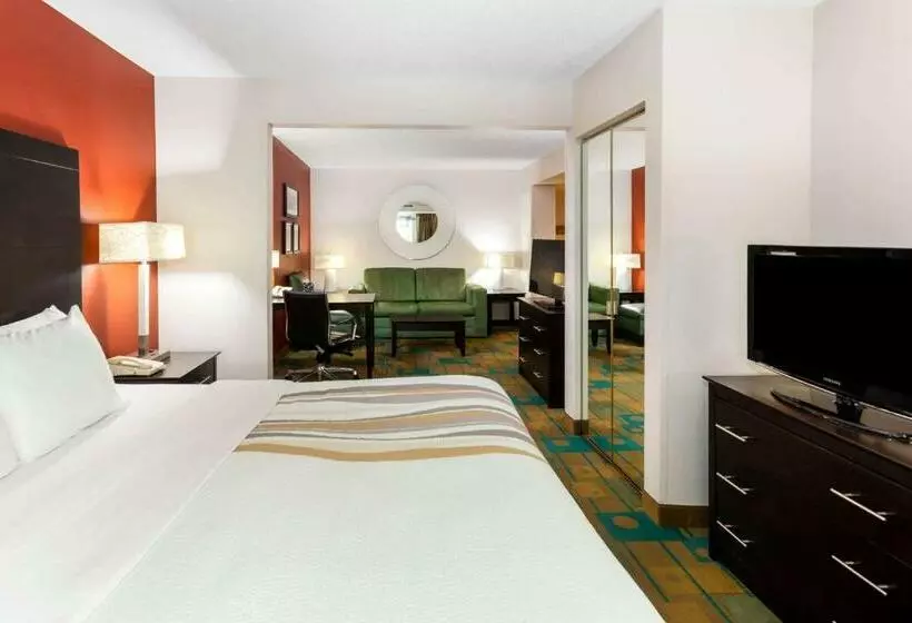 キングサイズベッドのエクゼクティブルーム, La Quinta By Wyndham Milwaukee Bayshore Area