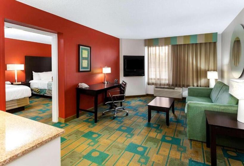 جناح إدارى, La Quinta By Wyndham Milwaukee Bayshore Area