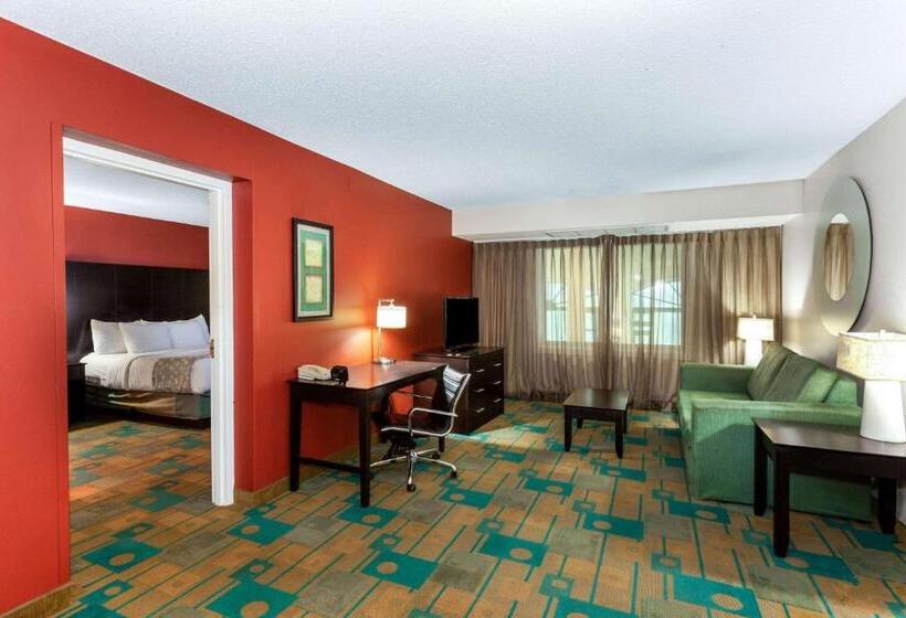 장애인용 디럭스룸, La Quinta By Wyndham Milwaukee Bayshore Area
