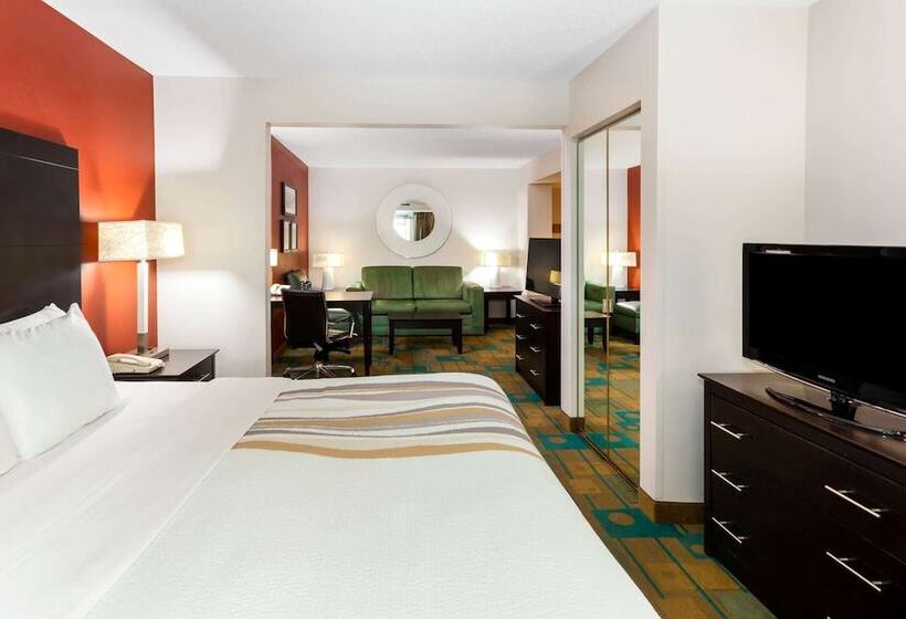 جناح سرير كينج, La Quinta By Wyndham Milwaukee Bayshore Area