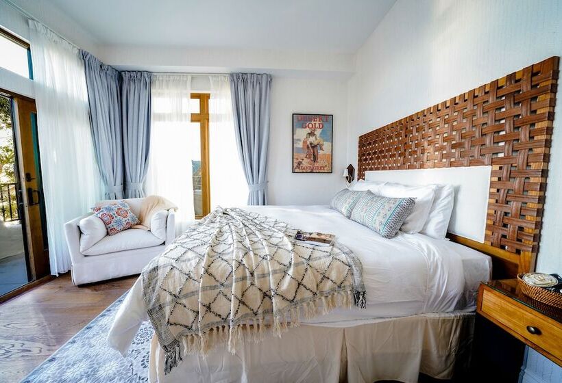 جناح مطلّ علي البحر, Zane Grey Pueblo