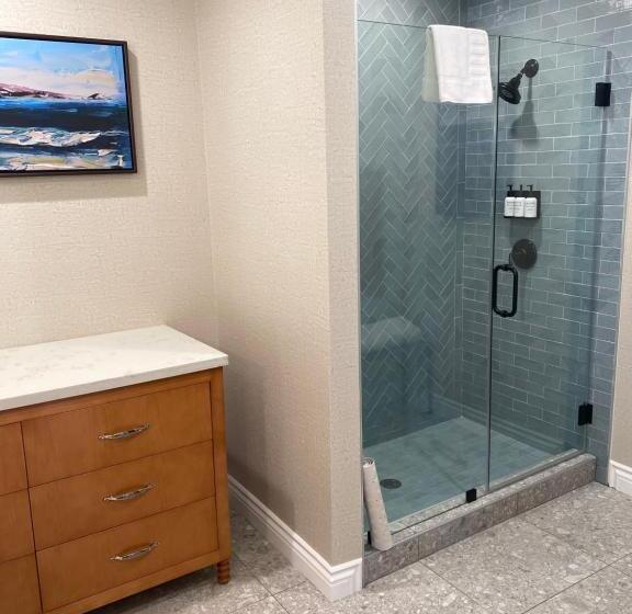 جناح مطلّ علي البحر, Zane Grey Pueblo