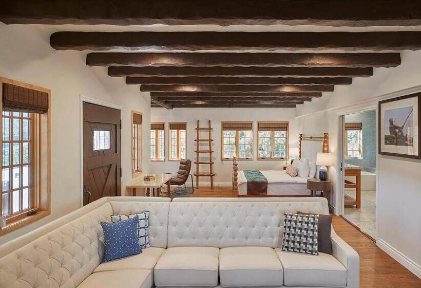 جناح سوبيريور, Zane Grey Pueblo