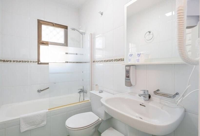 Apartamento 1 Dormitório com Sacada, Aparthotel Playamaro