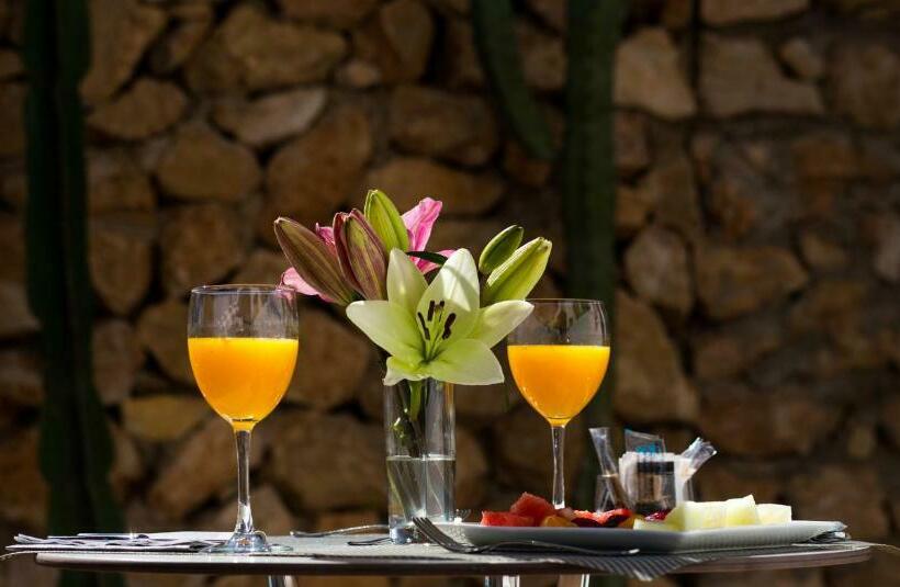 חדר סטנדרט עם ג'קוזי ונוף לים, Boutique Hotel El Tio Kiko