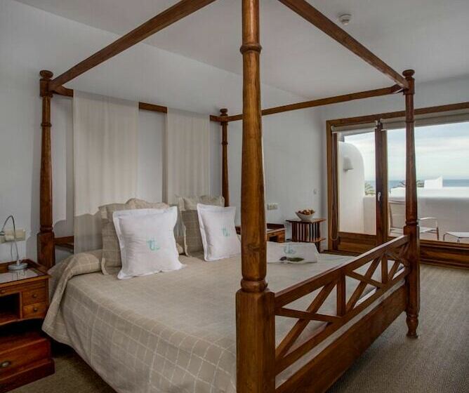 חדר סטנדרט עם ג'קוזי ונוף לים, Boutique Hotel El Tio Kiko