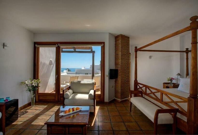 סוויטה עם ג'קוזי, נוף לים, Boutique Hotel El Tio Kiko