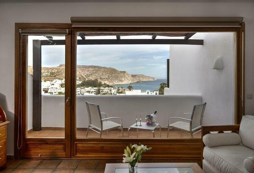 סוויטה עם ג'קוזי, נוף לים, Boutique Hotel El Tio Kiko