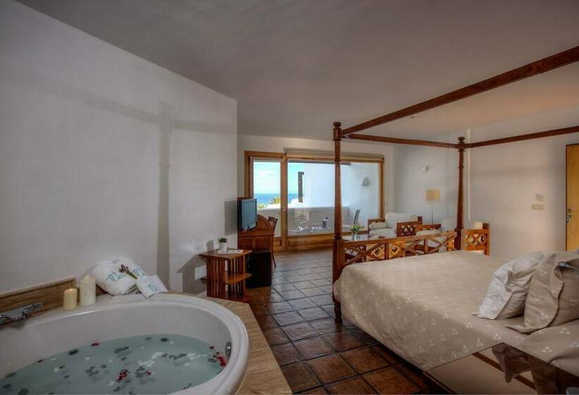 סוויטה עם ג'קוזי, נוף לים, Boutique Hotel El Tio Kiko