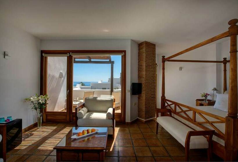 סוויטה עם ג'קוזי, נוף לים, Boutique Hotel El Tio Kiko