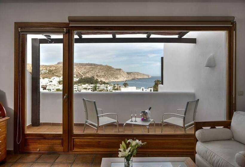 סוויטה עם ג'קוזי, נוף לים, Boutique Hotel El Tio Kiko