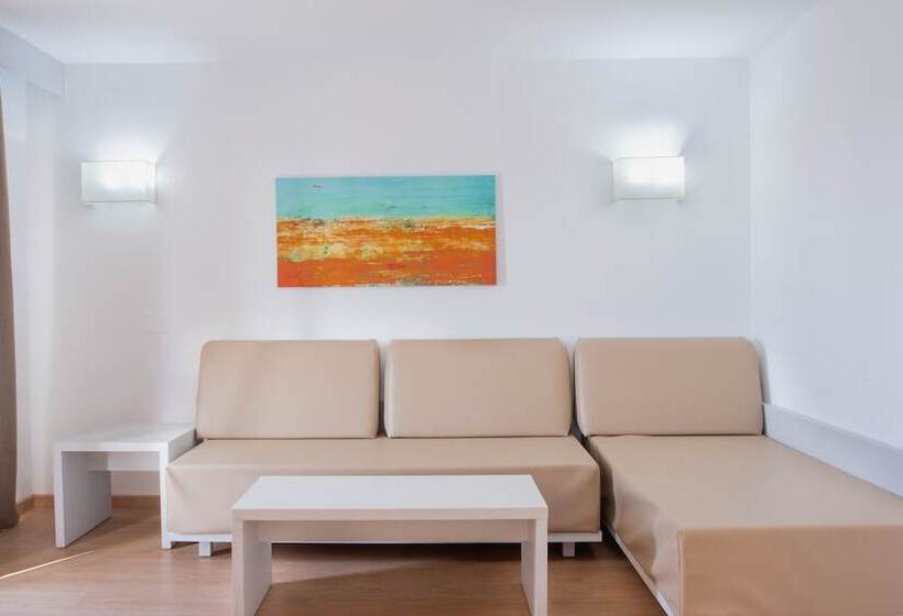 شقة غرفة واحدة, HL Paradise Island