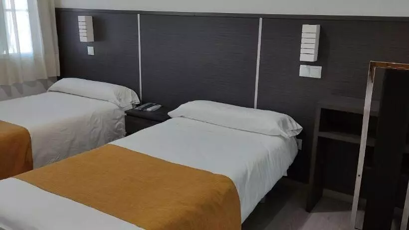 スタンダードルーム, Hostal Doña Isabel
