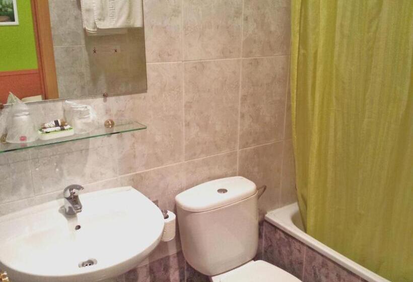 Номер Стандарт Индивидуальный, Hostal Doña Isabel