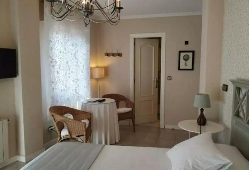 スタンダードルーム, Hostal Rural Luna Y Lunaposada