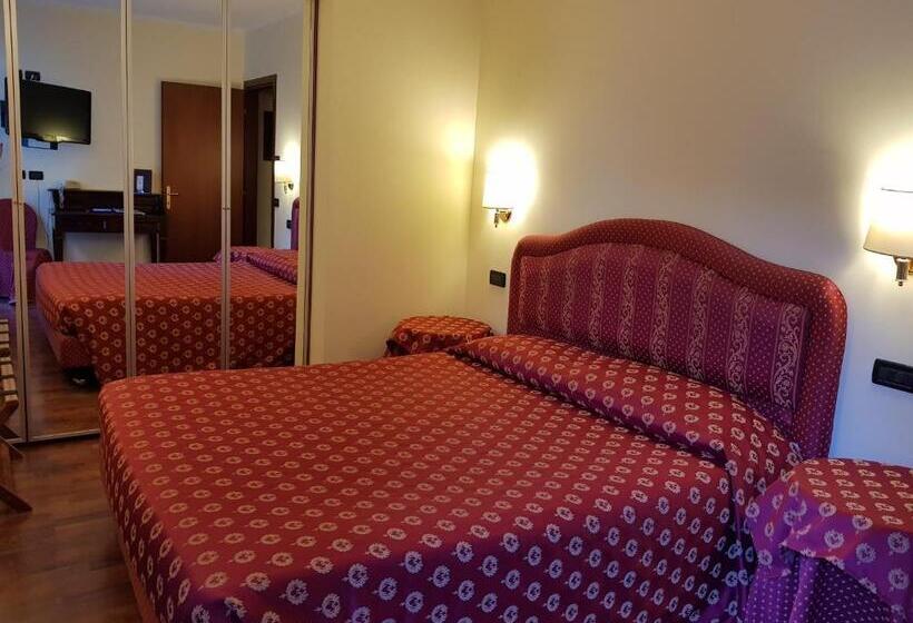 小型套房, Admiral Hotel Villa Erme