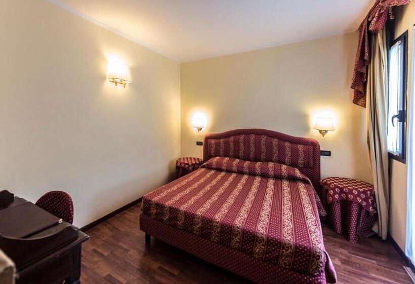 小型套房, Admiral Hotel Villa Erme