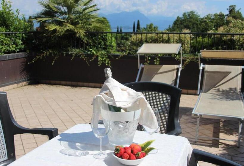 高级套房, Admiral Hotel Villa Erme