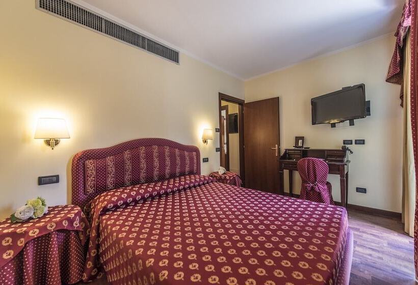 小型套房, Admiral Hotel Villa Erme