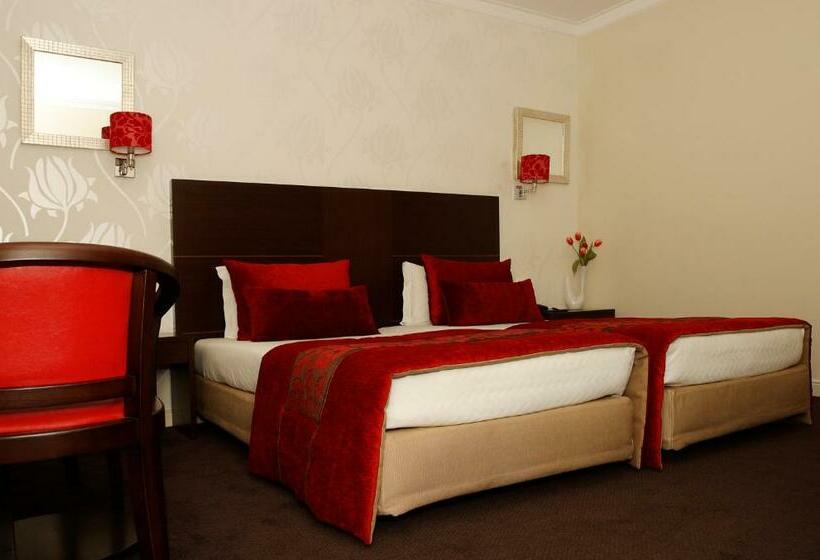 غرفة قياسية, As Americas