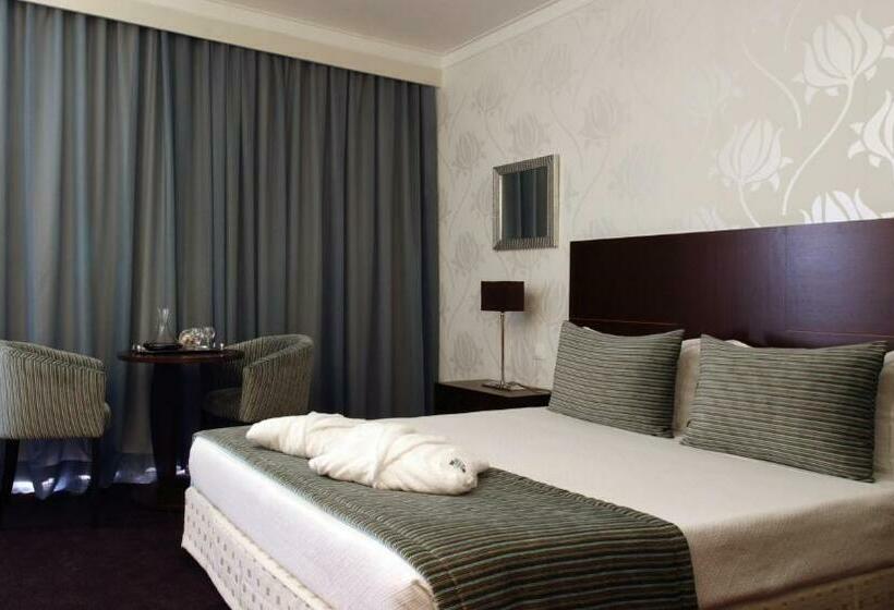 غرفة قياسية, As Americas