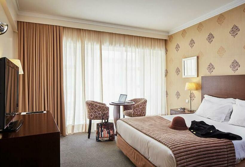 غرفة قياسية, As Americas