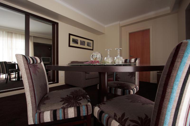 غرفة قياسية, As Americas