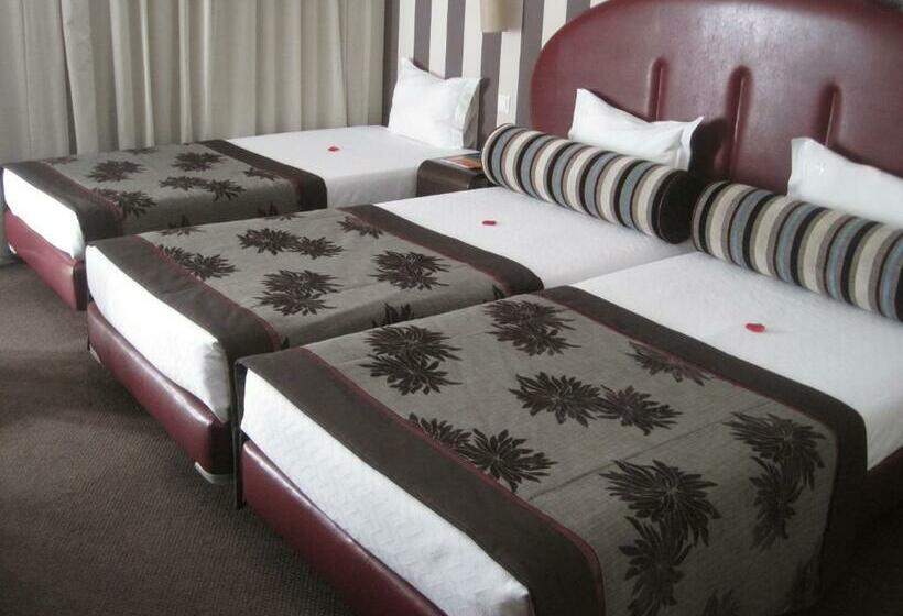 غرفة قياسية ثلاثية, As Americas