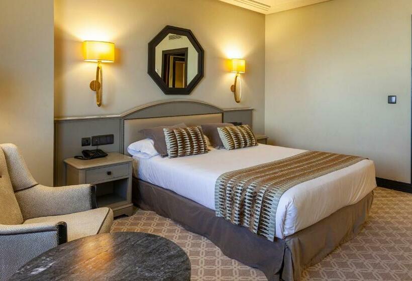 スタンダードシティビュールーム, Bahia