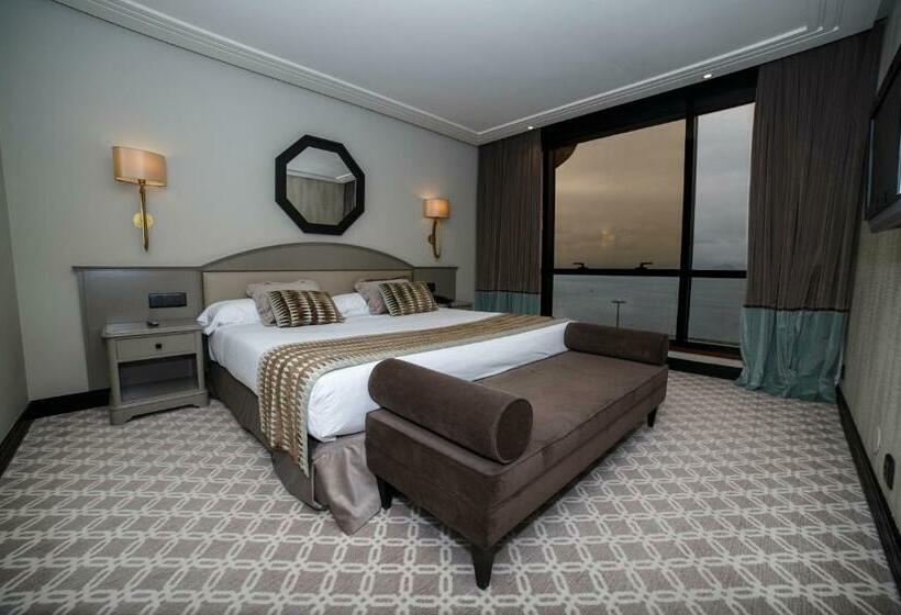 ジュニアスイート, Bahia