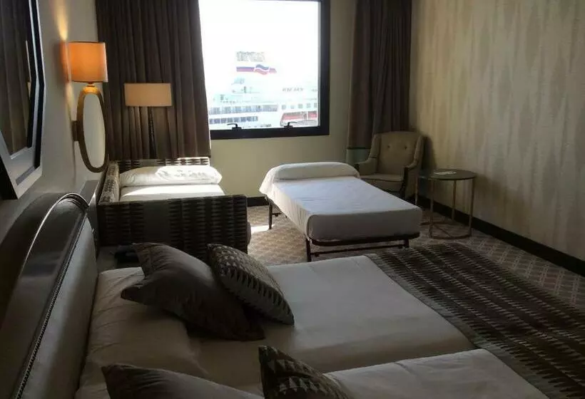 Chambre Quadruple Standard, Bahia