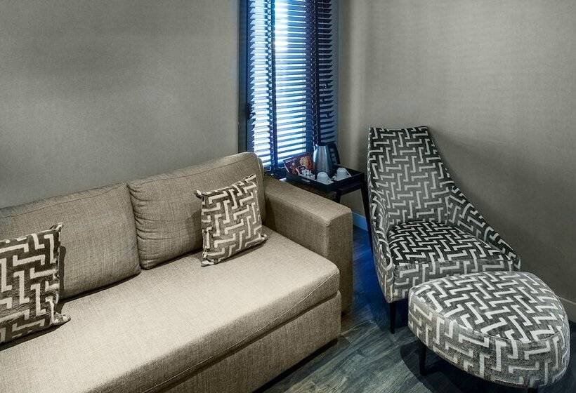 Люкс, Catalonia Portal de L' Angel