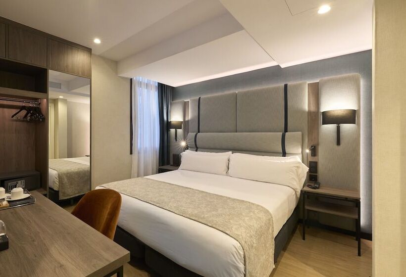 Номер Премиум, Catalonia Portal de L' Angel