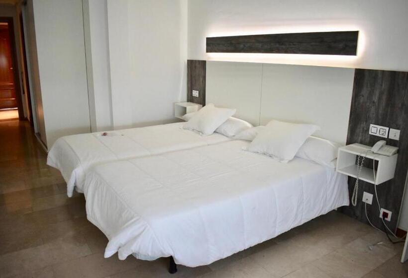 חדר סטנדרט, Emperatriz Iii