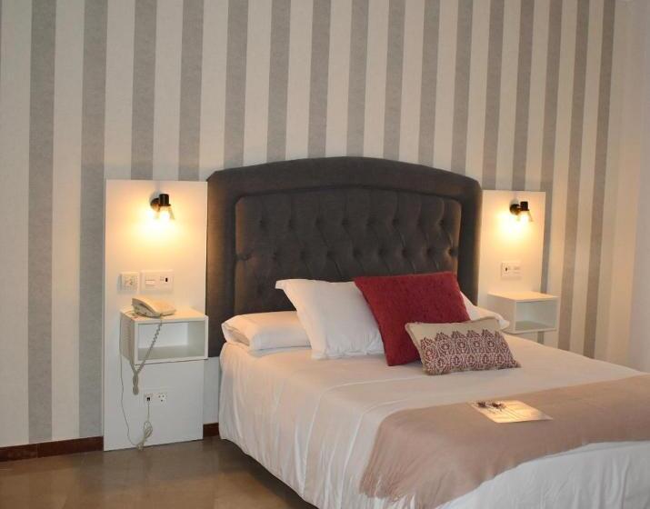 套房, Emperatriz Iii