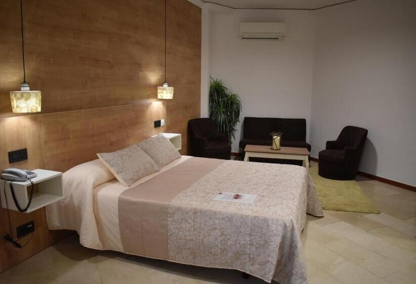 סוויטה, Emperatriz Iii