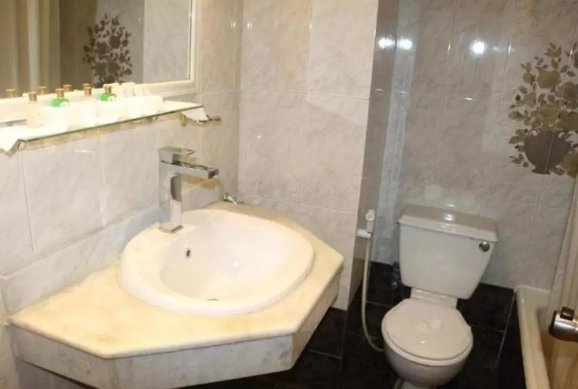اتاق استاندارد یک نفره, Hor Moheb