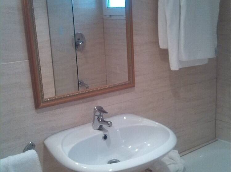 标准间, Juan Carlos I