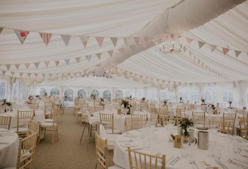 디럭스 룸 가든 전망, Lonsdale House Luxury Apartments