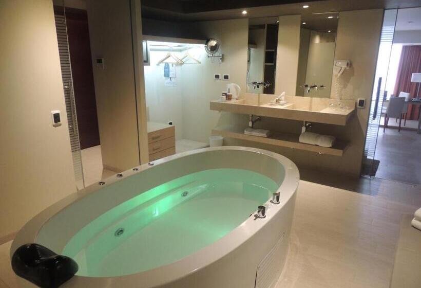 디럭스 스위트, Casa Andina Premium Golf Los Incas