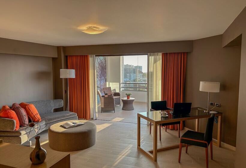 디럭스 스위트, Casa Andina Premium Golf Los Incas