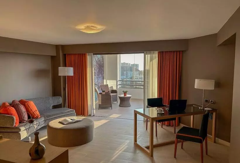 سوییت لوکس, Casa Andina Premium Golf Los Incas