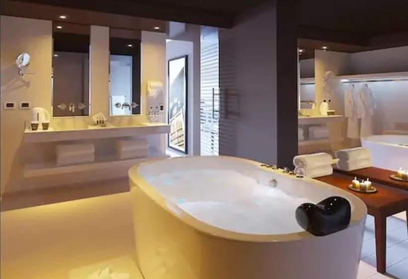سوییت لوکس, Casa Andina Premium Golf Los Incas