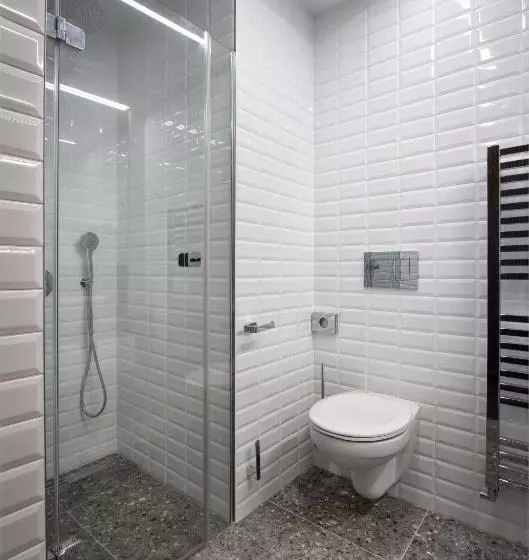 Quarto Estandar, Mucha
