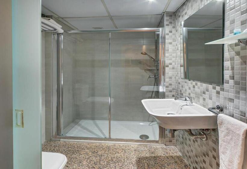 اتاق استاندارد یک نفره, Nuevo Triunfo